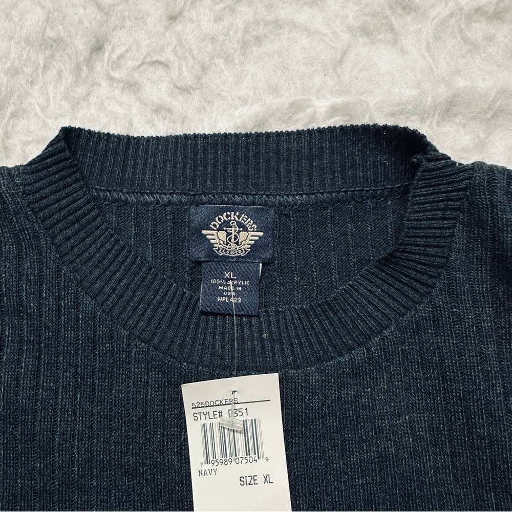 Dockers Men's Dark Blue Crewneck Sweater - Picture 7 of 7